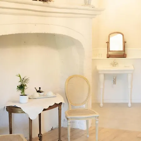 Le Domaine De La Rivalière 4*