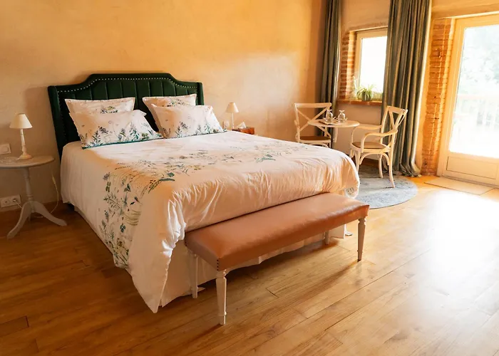 Alojamento de Acomodação e Pequeno-almoço Le Domaine De La Rivaliere 4*